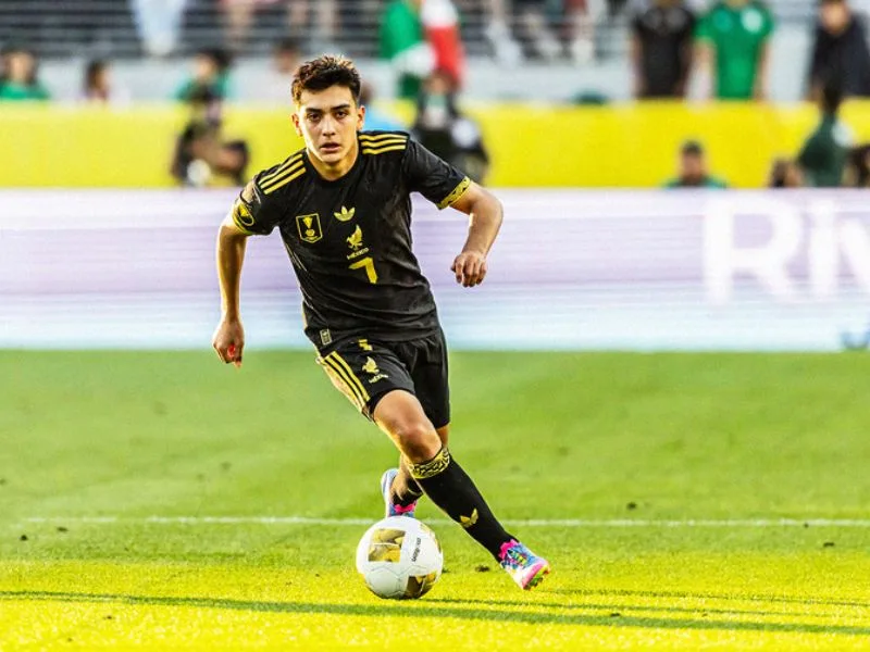 cau thu tre nhat world cup 2026 la ai he lo tai nang 17 tuoi gilberto mora